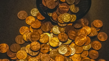 kopa zlatých mincí