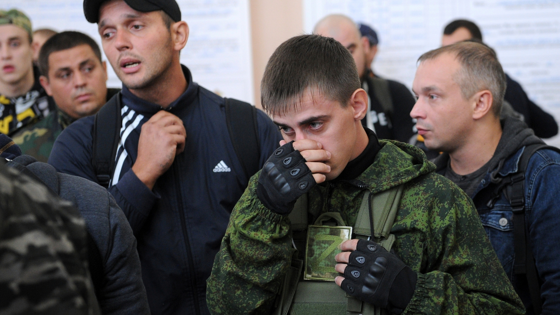 Ruskí regrúti sa zhromažďujú vo vojenskom náborovom stredisku Bataysk, v oblasti Rostov na Done, v Rusku.