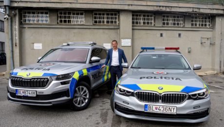 nové policajné autá