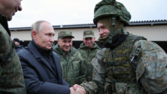 Vladimir Putin a ruskí vojaci