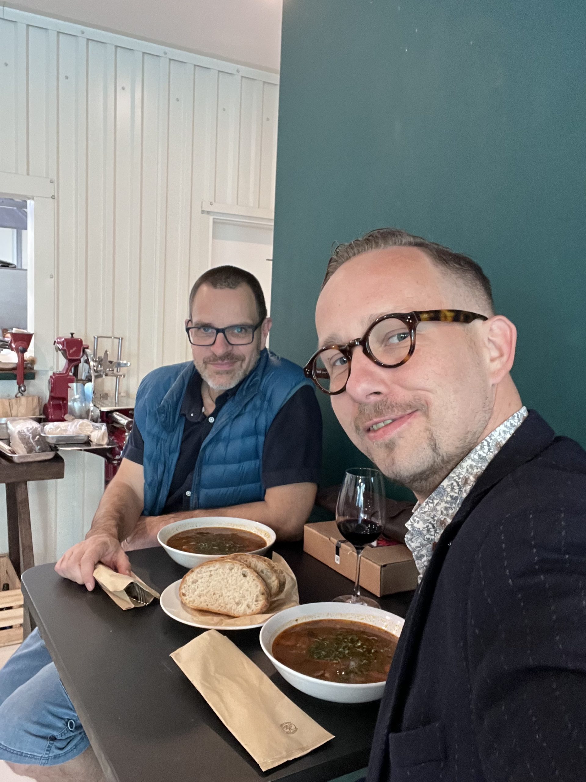 Na snímke je jedlo z podniku Mäso od Romana.