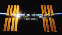 NASA vyhlásila poplach na palube ISS. Astronauti sa presunuli do záchranných lodí, hrozí evakuácia