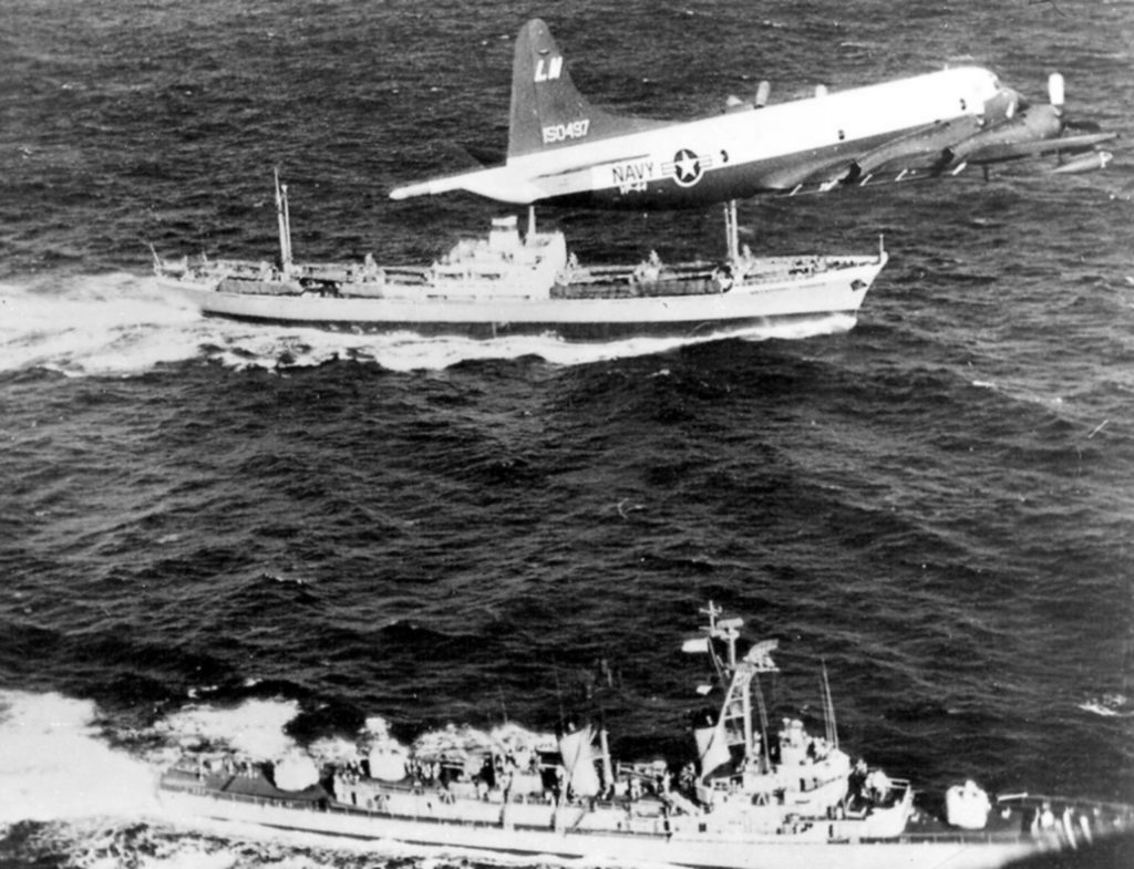 P-3A_VP-44_over_USS_Barry_(DD-933)_and_Metallurg_Anosov_during_Cuban_Missile_Crisis_1962