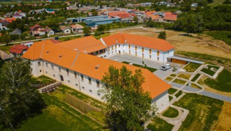 Na snímke je Rákociho kaštieľ v Boršii