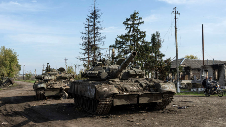 opustené ruské tanky v Kupjansk