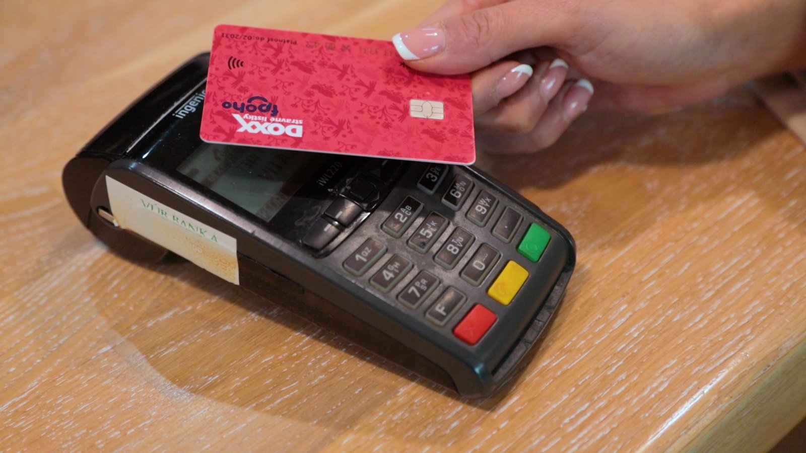 21e7e041f035c2e0460a85753fcac548.1600×1200