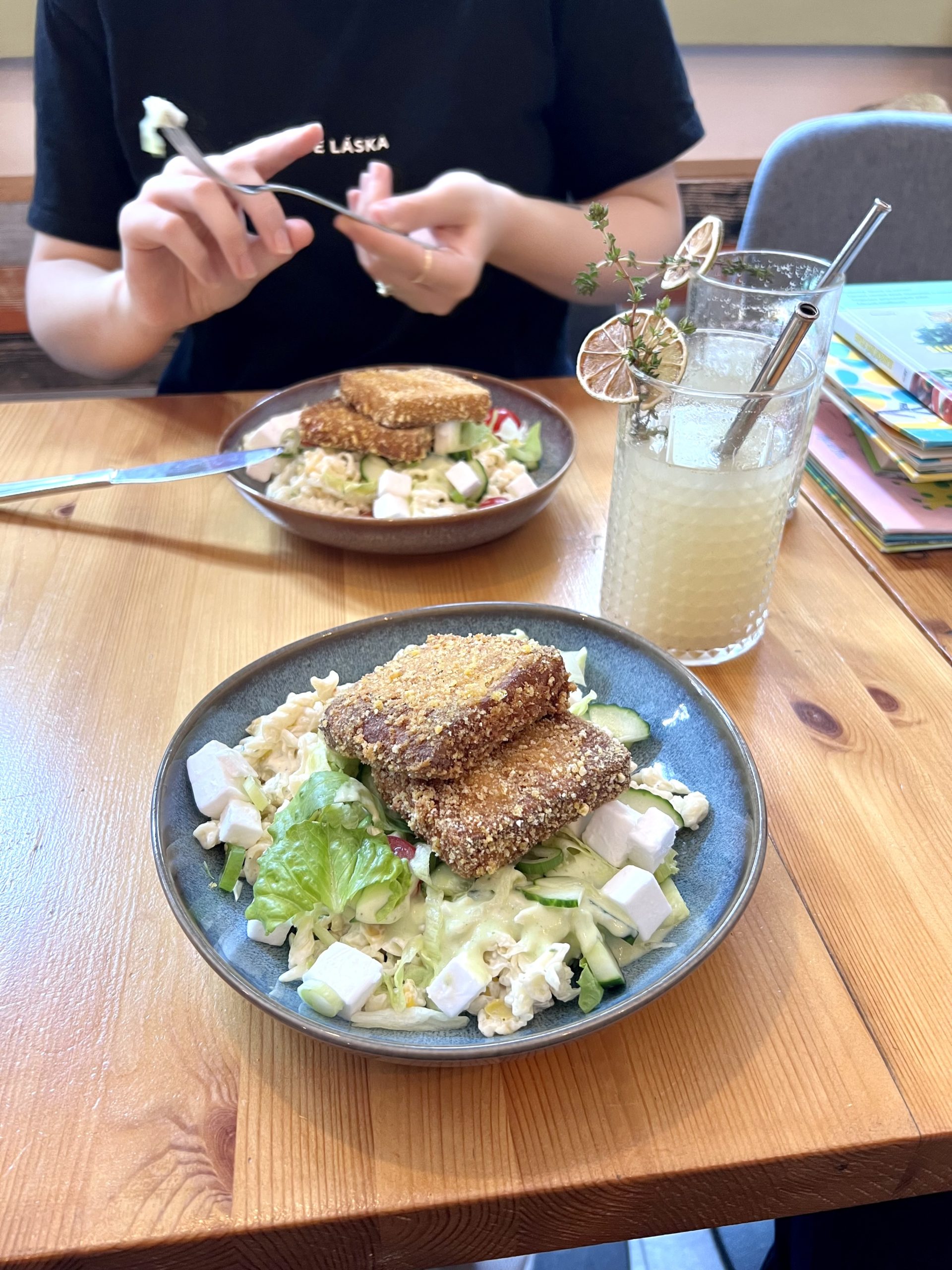 Dnes sem ale s obrovskou chuťou chodia aj mäsožravci, lebo kuchyňa Balansu je nekompromisná a extrémne plnochutná.