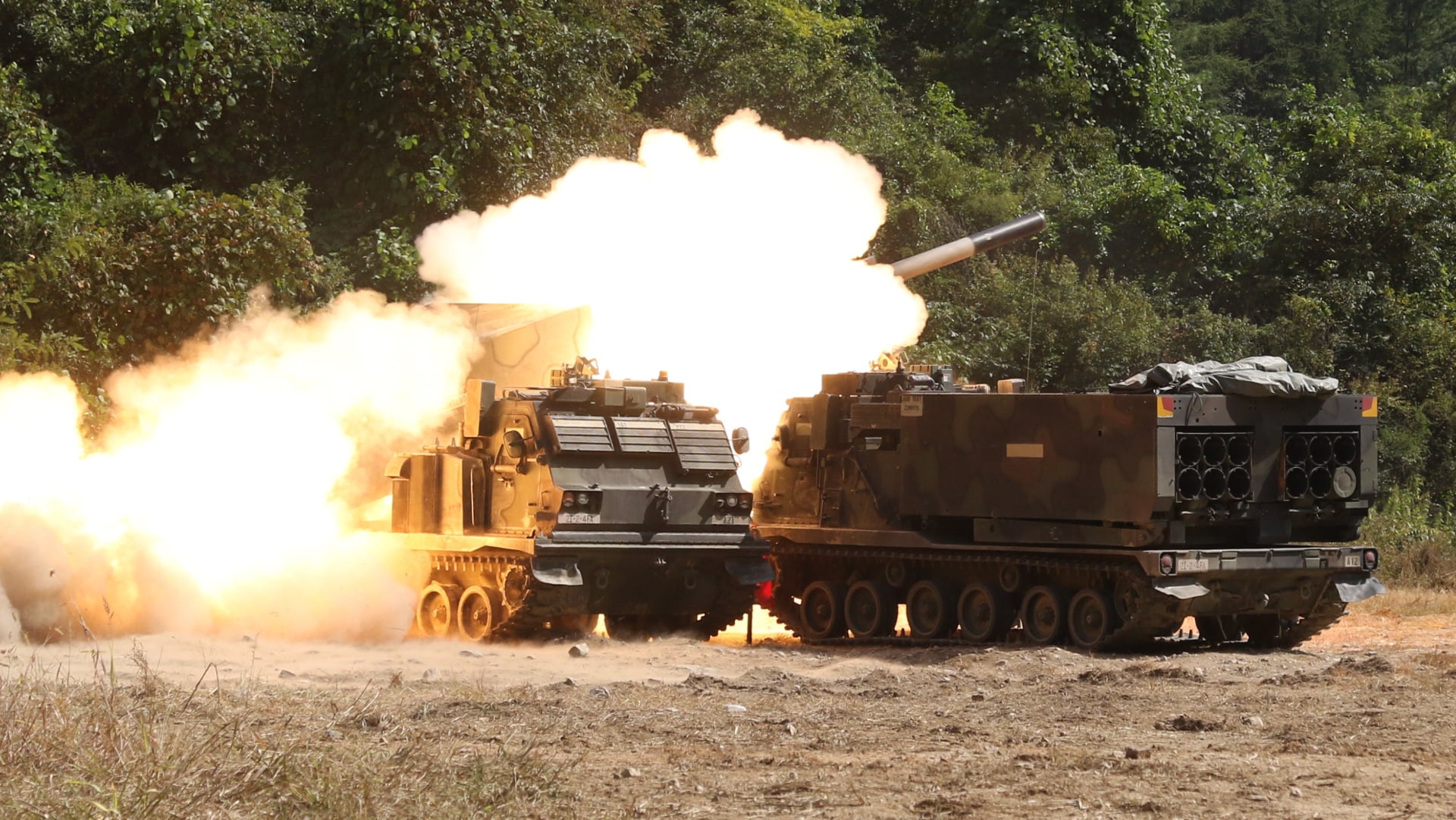 salvový raketomet m270