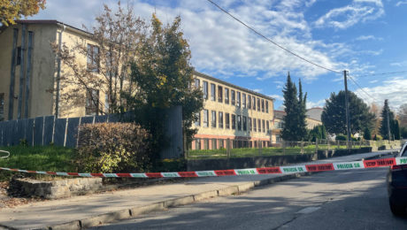 Nováky, škola, kde žiak útočil sekerou