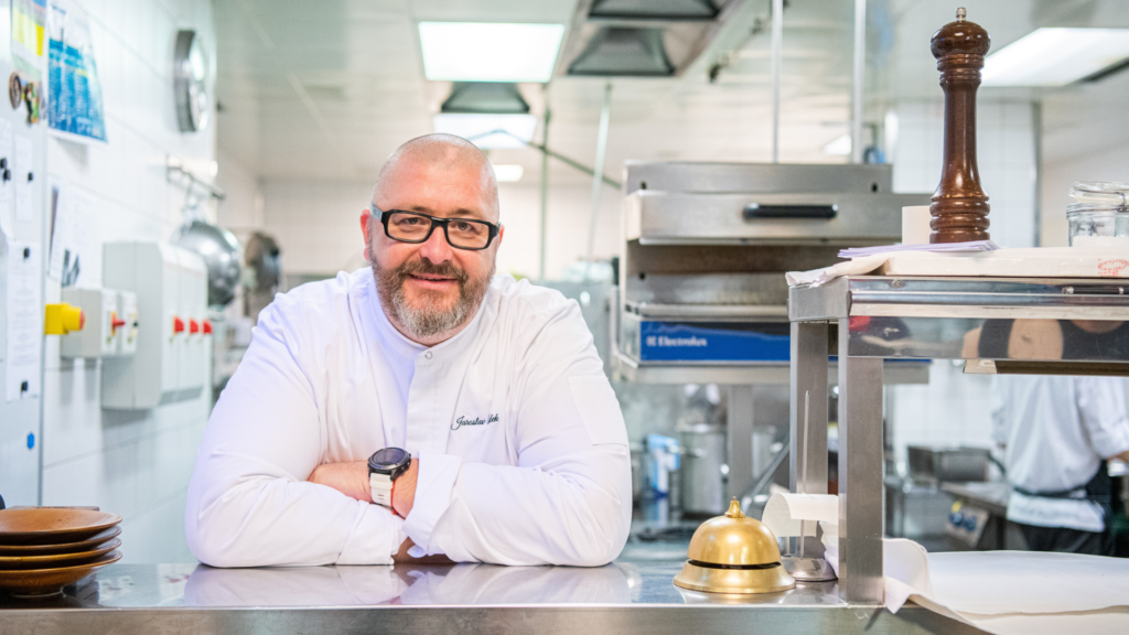 Jaroslav Žídek v kuchyni