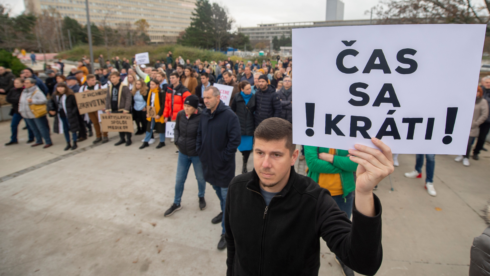 Lekári protestujúci v Bratislave