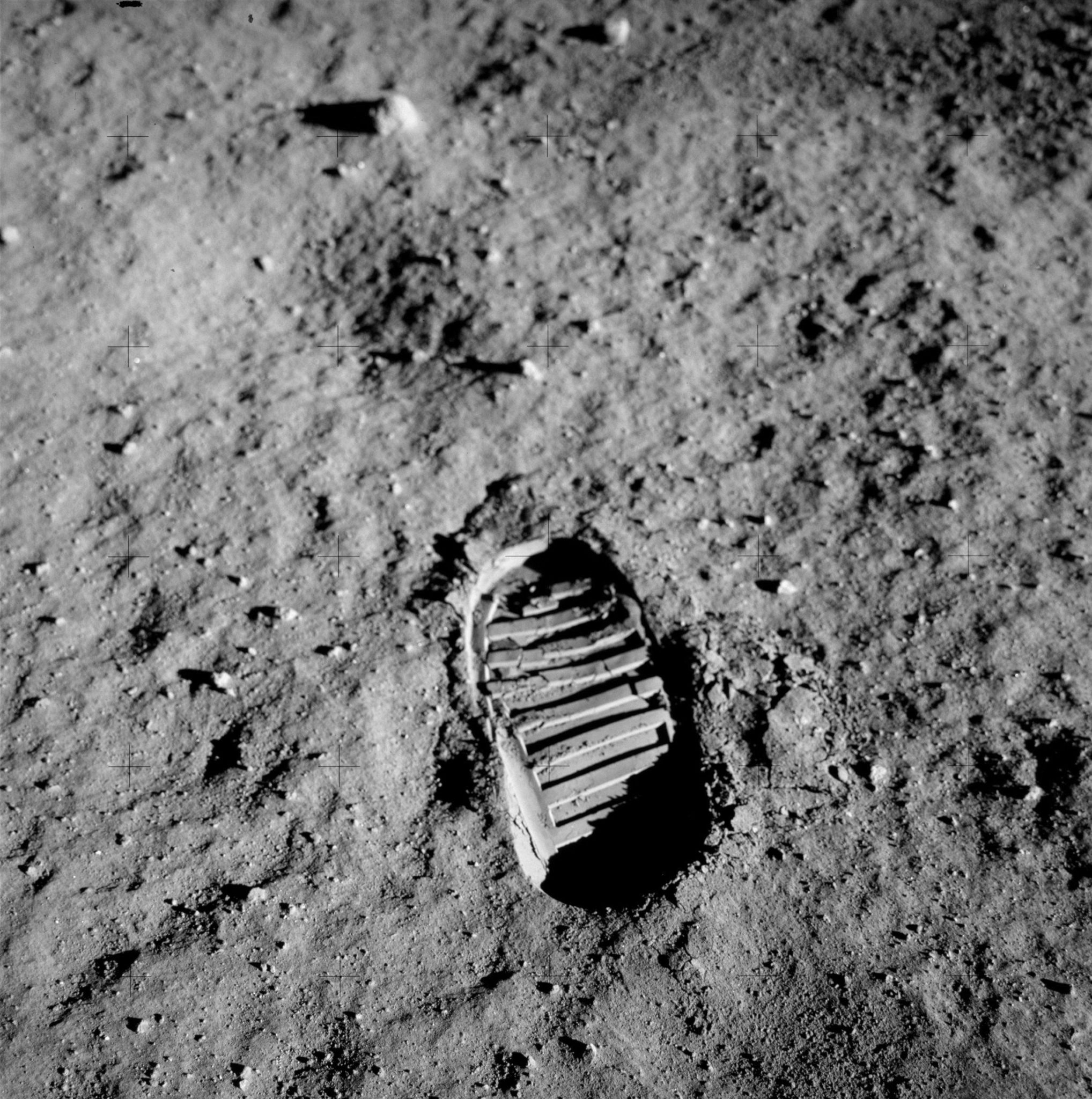 Apollo 11 na mesiaci