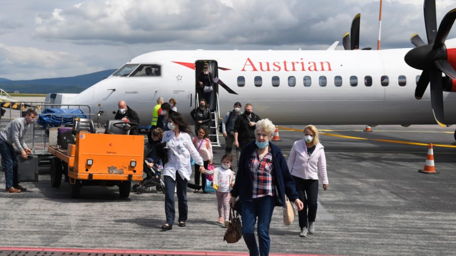 Na snímke prvý let spoločnosti Austrian Airlines z Viedne do Košíc
