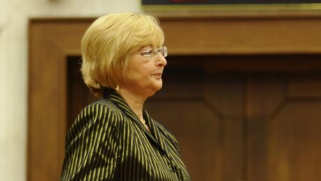 Na snímke Ľubica Rošková za SMER-SD skladá poslanecký sľub na ustanovujúcej schôdzi NR SR 4. apríla 2012 v Bratislave.