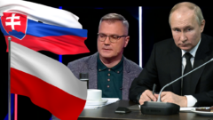 Na obrázku je slovenská a polská vlajka, Putin