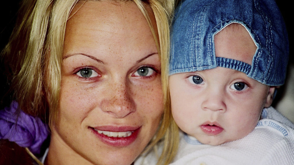 Film_Review_-_Pamela,_A_Love_Story_02744-5964984ccac14e24845069a7571ea0d8