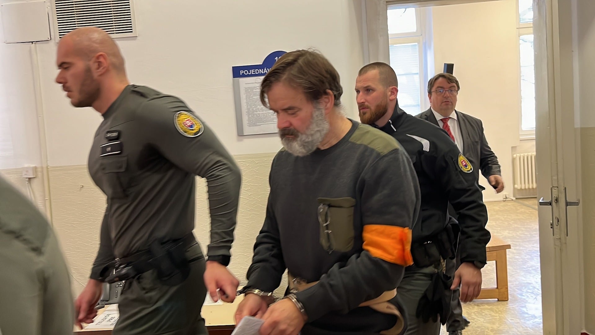 Dušan Dědeček na pojednávaní o jeho žiadosti o prepustení z väzby 25.1.2023