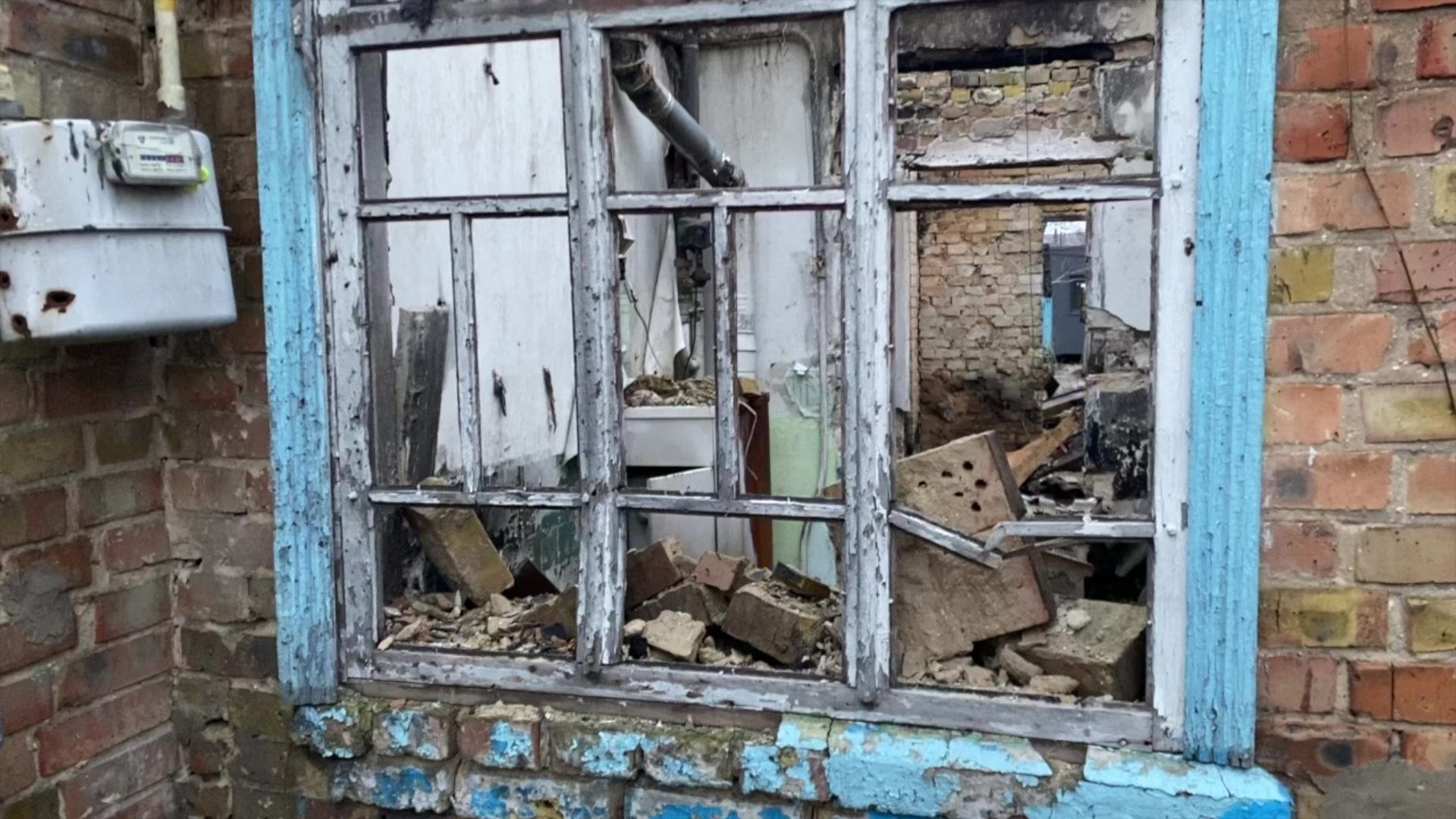 Zničený dom v jednej z napadnutých ukrajinských obcí.