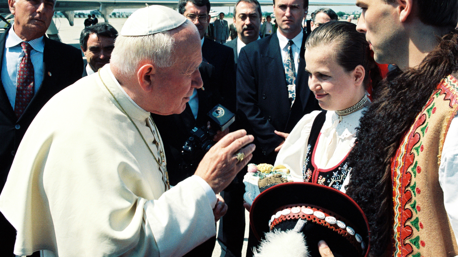 Jan Paweł II.  Z dokumentu wynika, że ​​był świadomy stosowania przemocy wobec dziecka