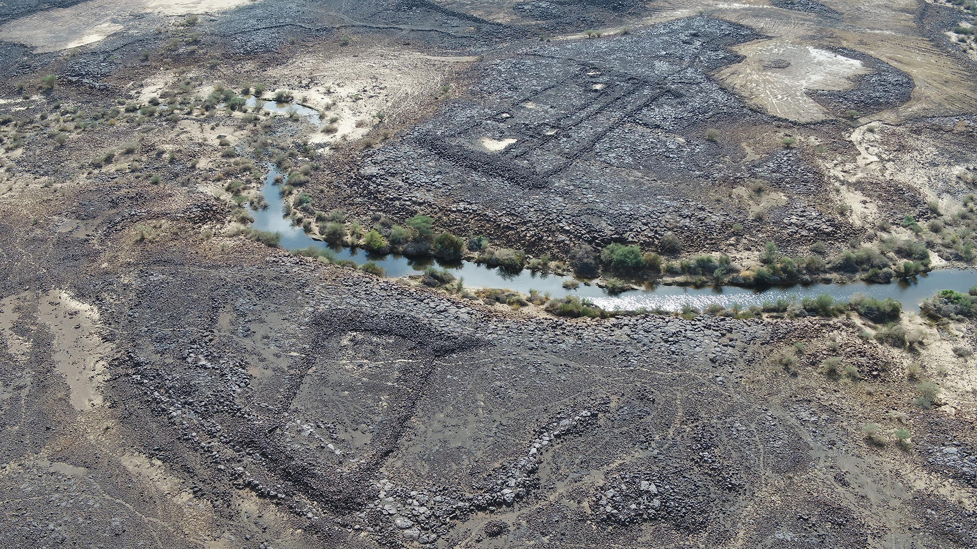 Kamenné monumenty v arabskej púšti