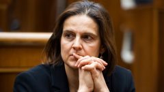 Kolíková zvolá mimoriadny