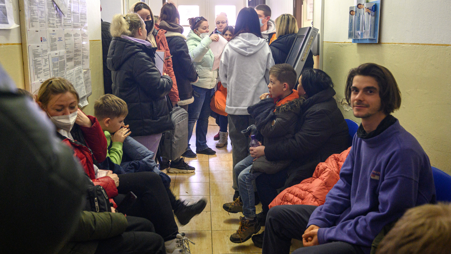 Ľudia na oddelení cudzineckej polície