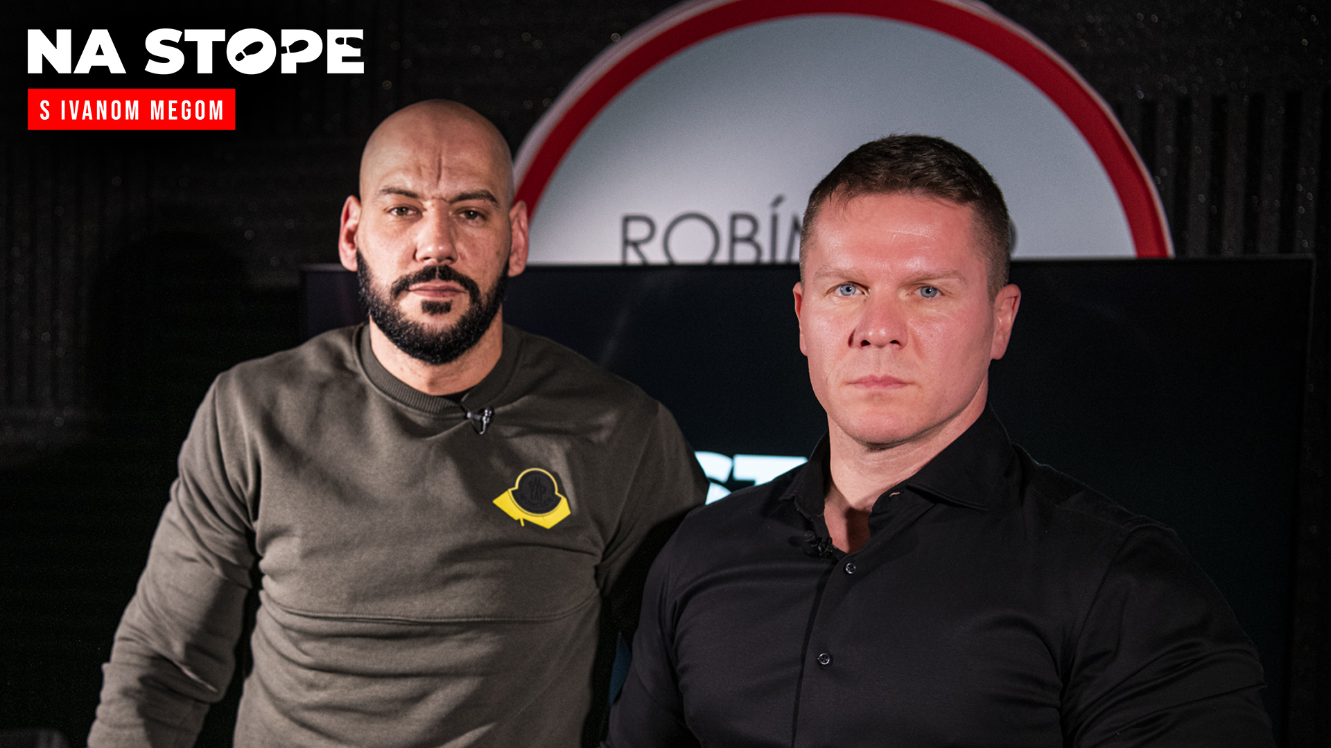 Hosť Martin „Rezeň“ Hrabárik s moderátorom Ivanom Megom v relácii Na stope