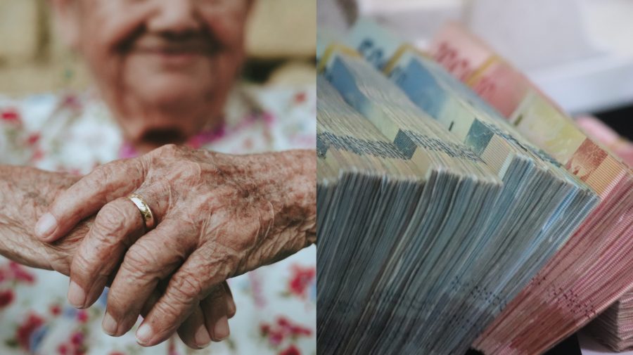 Na snímke je ruka dôchodkyne a peniaze.