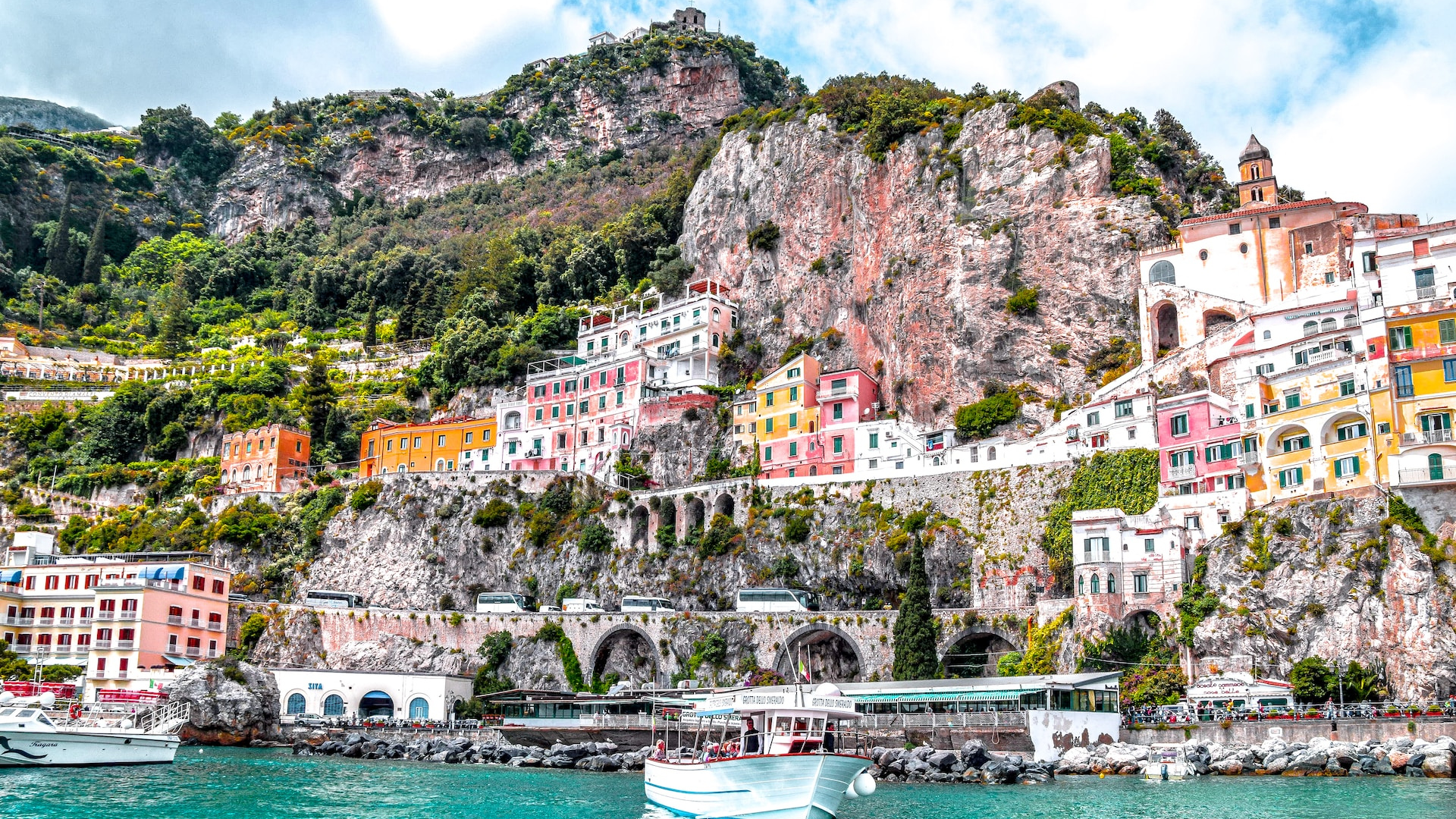 Pohľad na pobrežie Amalfi