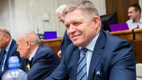 Robert Fico sa smeje