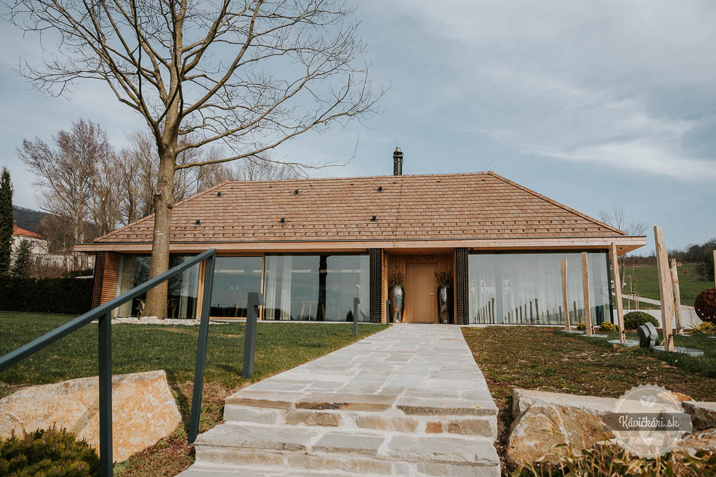 Reštaurácia ECK Daniela Tilingera