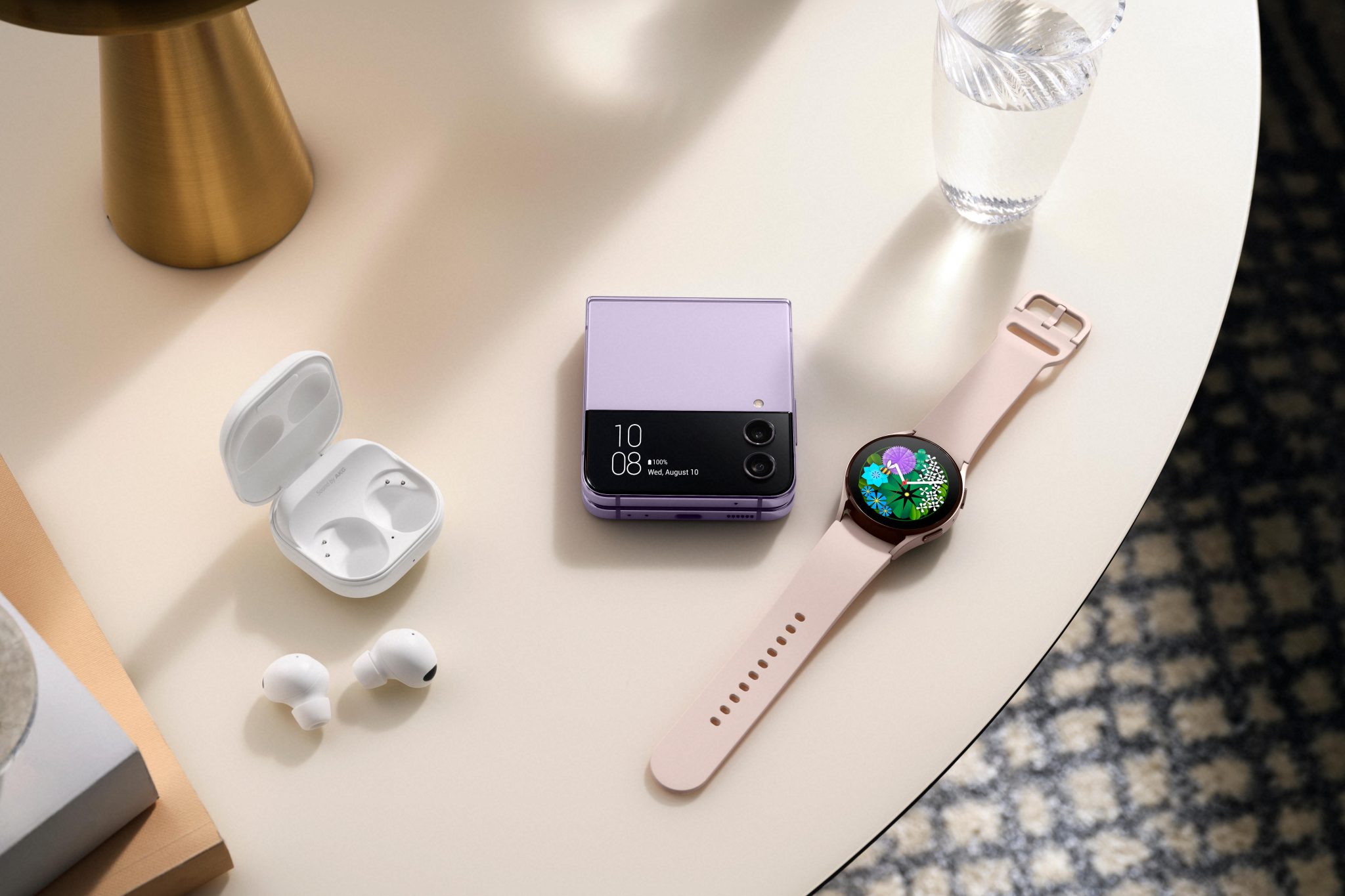 1-075_ecosystyem_galaxy_zflip4_borapurple_watch5_pinkgold_buds2pro_white_LI