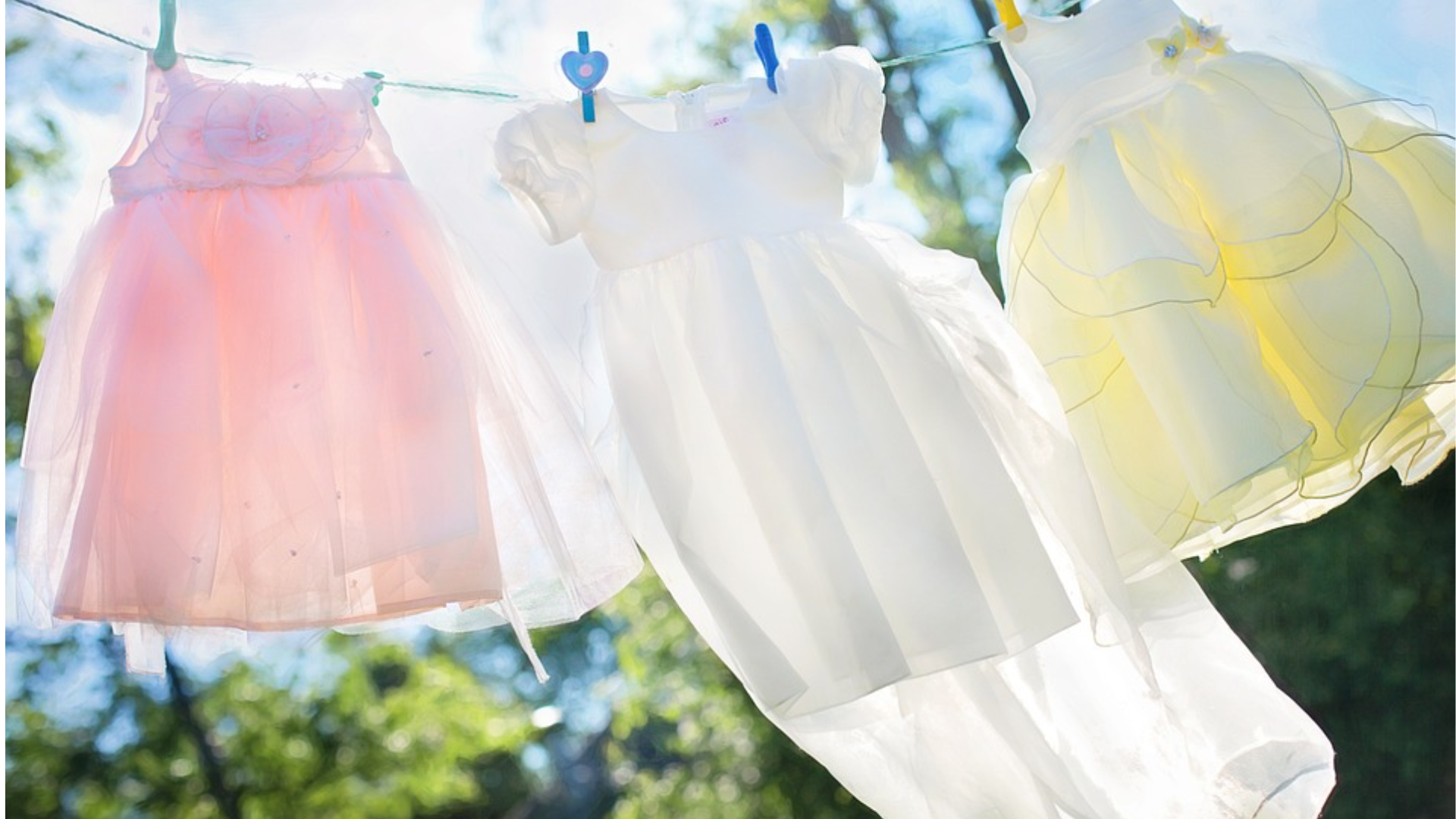 Oblečenie sušiace sa na slnku