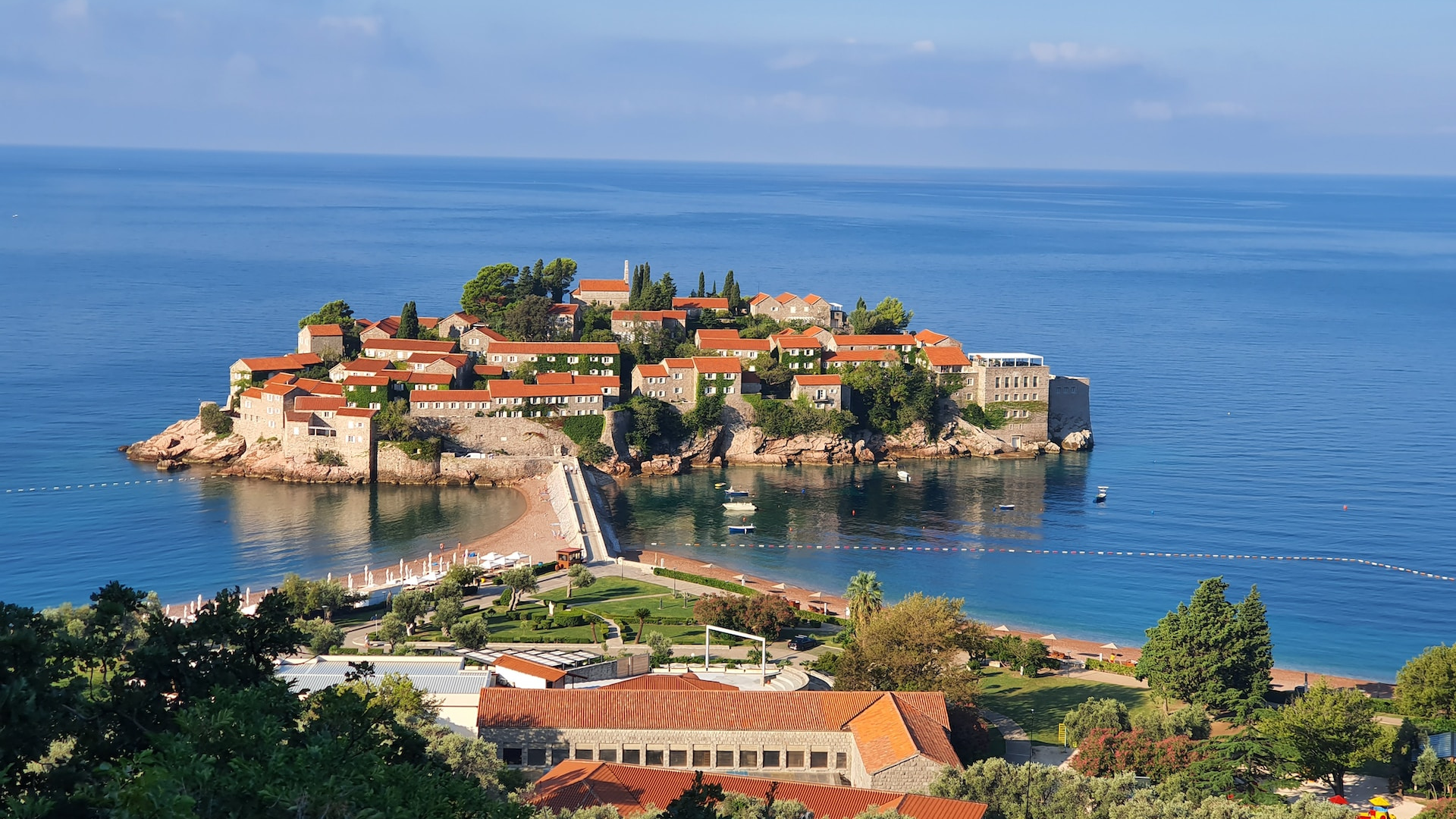 Pohľad na mestečko na Čiernej Hore