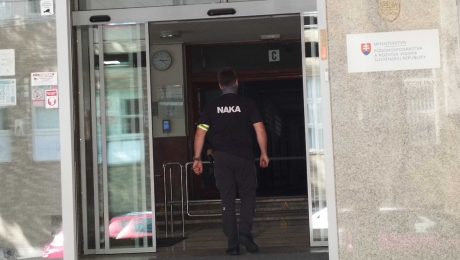 NAKA zasahuje od skorého rána.