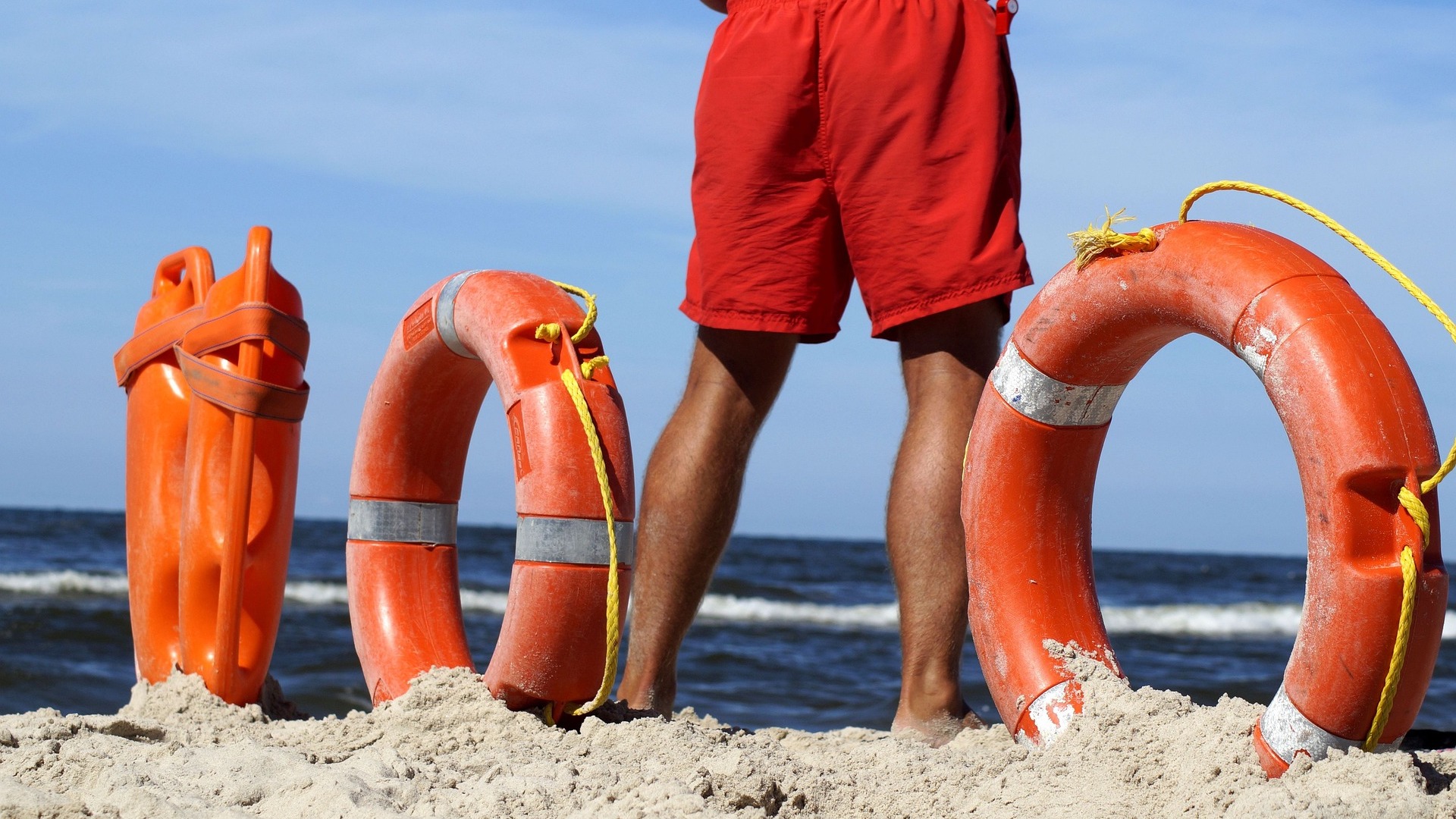 pláž záchranári more baywatch