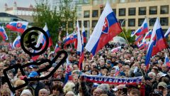 Slovenský protest, chudoba, peniaze, dostatok