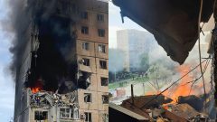Ruský útok na mesto Kryvyj Rih, zničená budova raketami