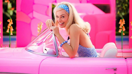 Na snímke Margot Robbie v úlohe Barbie.
