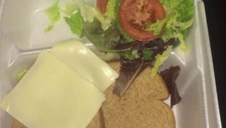 Billy McFarland a sendvič so syrom