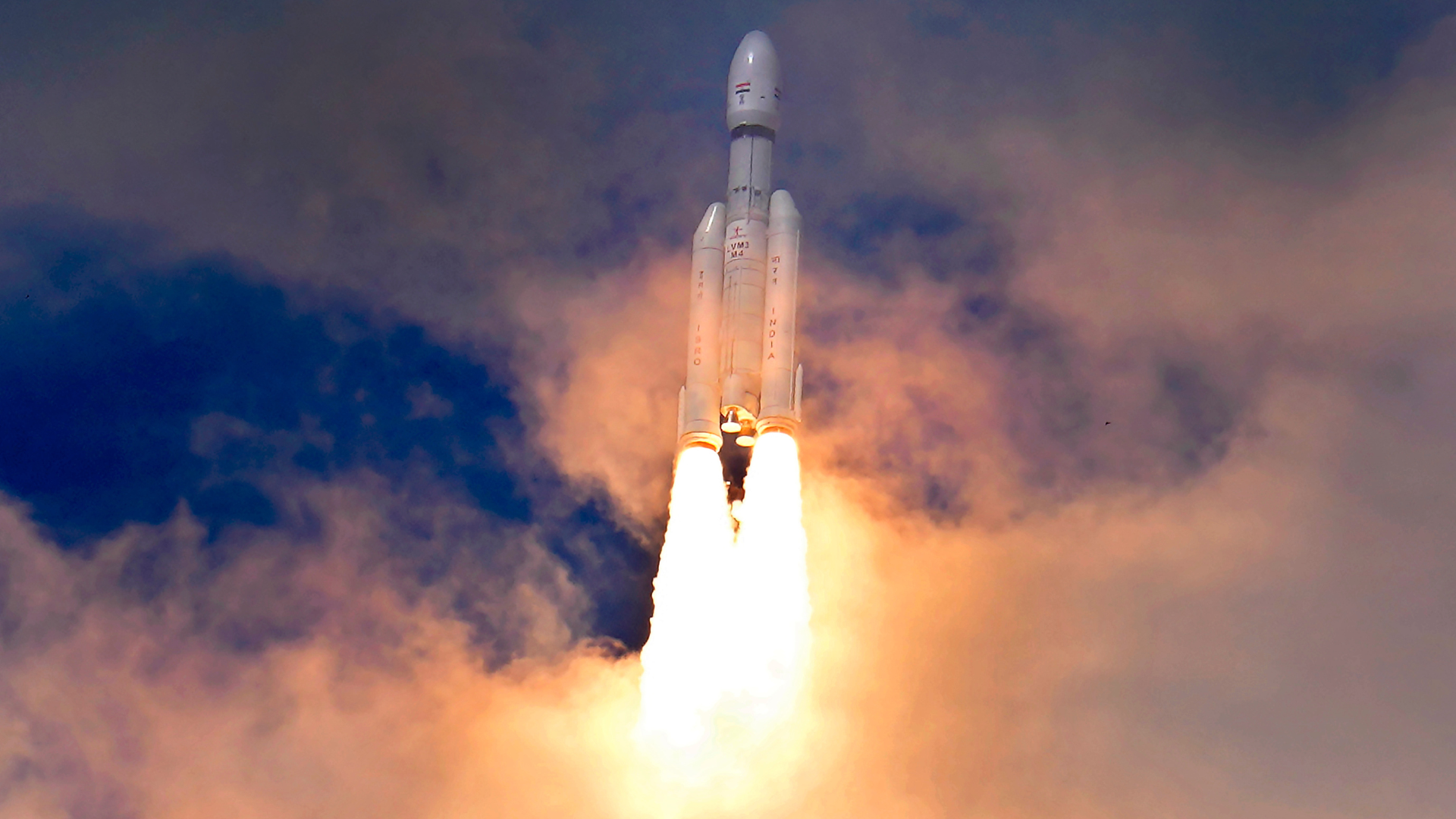 Nosná raketa počas štartu z kozmodrómu