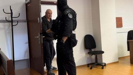 Mafiánsky hrobár na súde