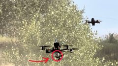 Drony na Ukrajine naložené výbušninami ničia tanky