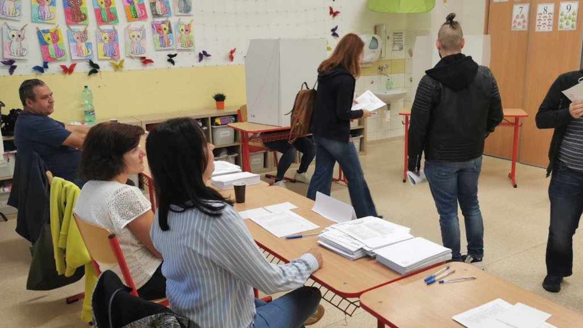 Volebná miestnosť v Bratislave, Za kasárňou