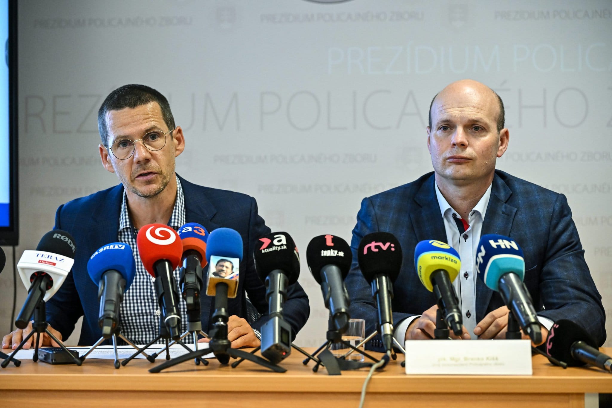 TASR - Pavol Zachar: Štefan Hamrtan a policajný viceprezident Branko Kišš.