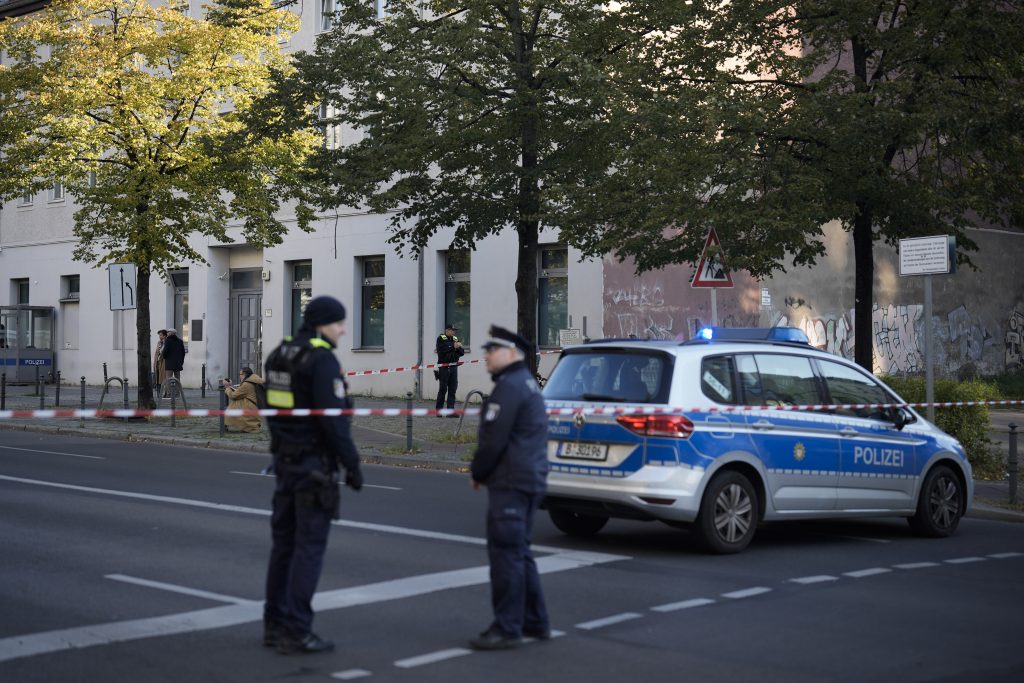 Germany_Synagogue_Attacked759213