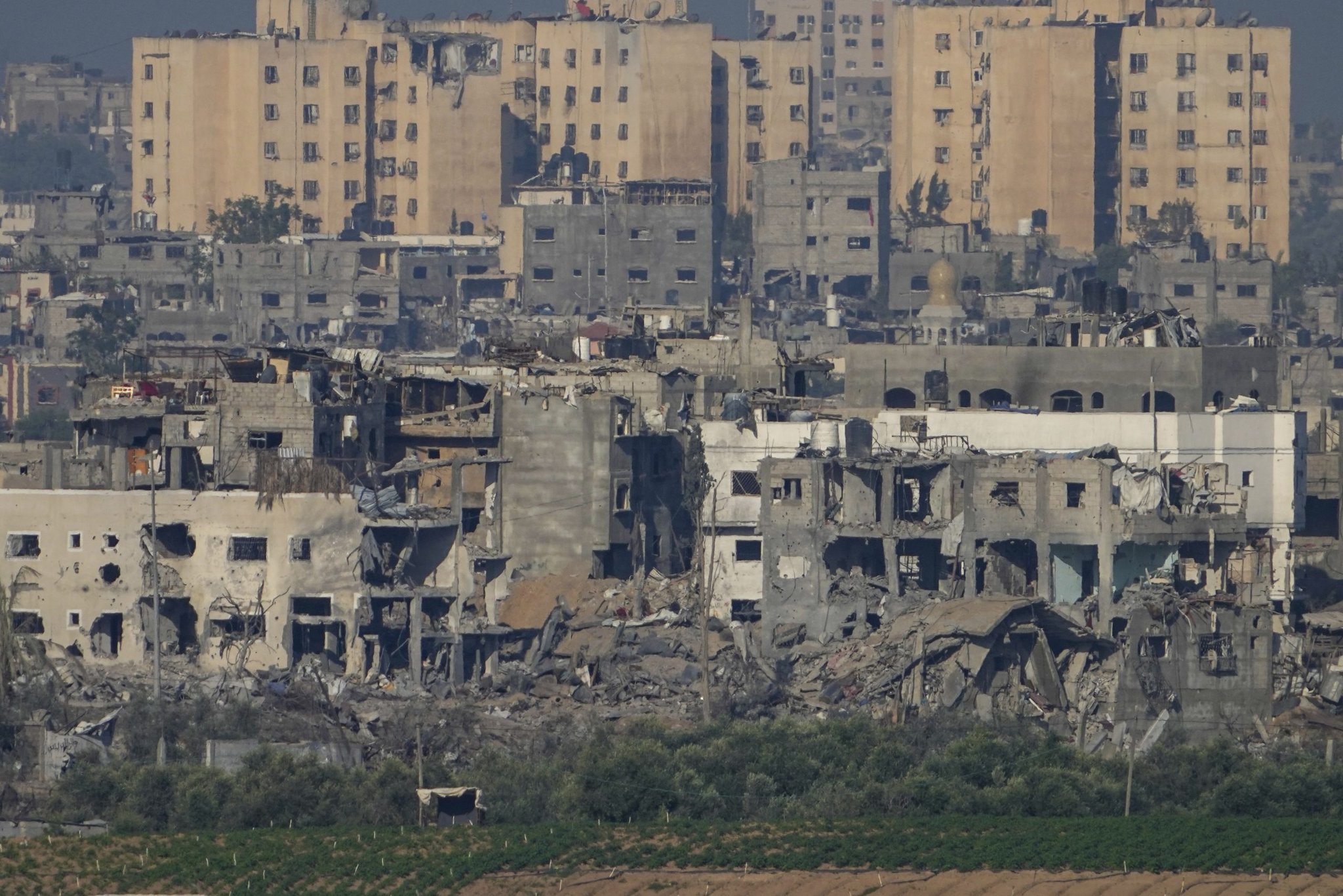 Následky izraelských náletov v pásme Gazy