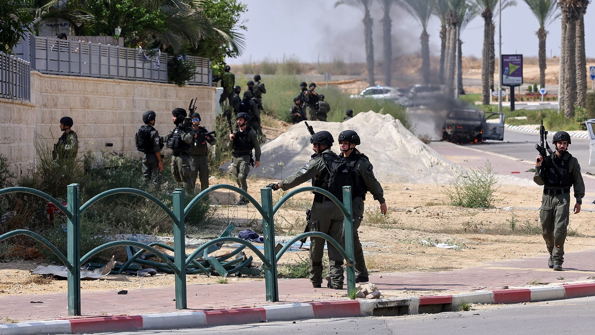 Izraelskí vojaci zaujali v nedeľu pozície v juhoizraelskom meste Ofakim
