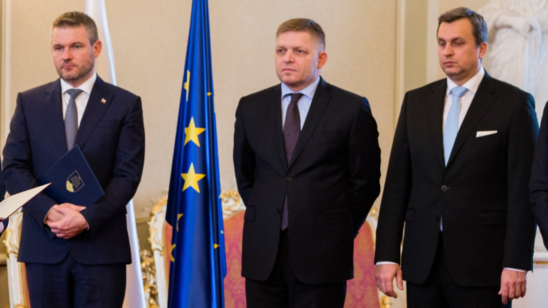 údajná trojkoalícia