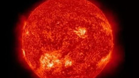 Vedci predpovedali, ako bude vyzerať smrť Slnka. Na snímke Slnko vo fáze červený obor